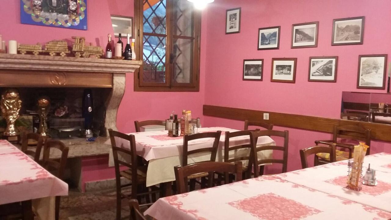 Ristorante Pizzeria Al Mondo Valstagna Exterior foto